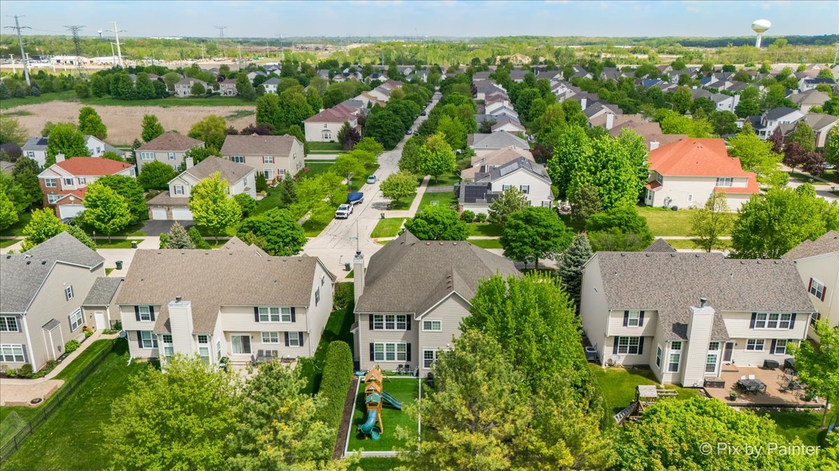 5919 Chatham Drive Hoffman Estates, IL 60192 - Photo 42 of 52 an aerial view of multiple house