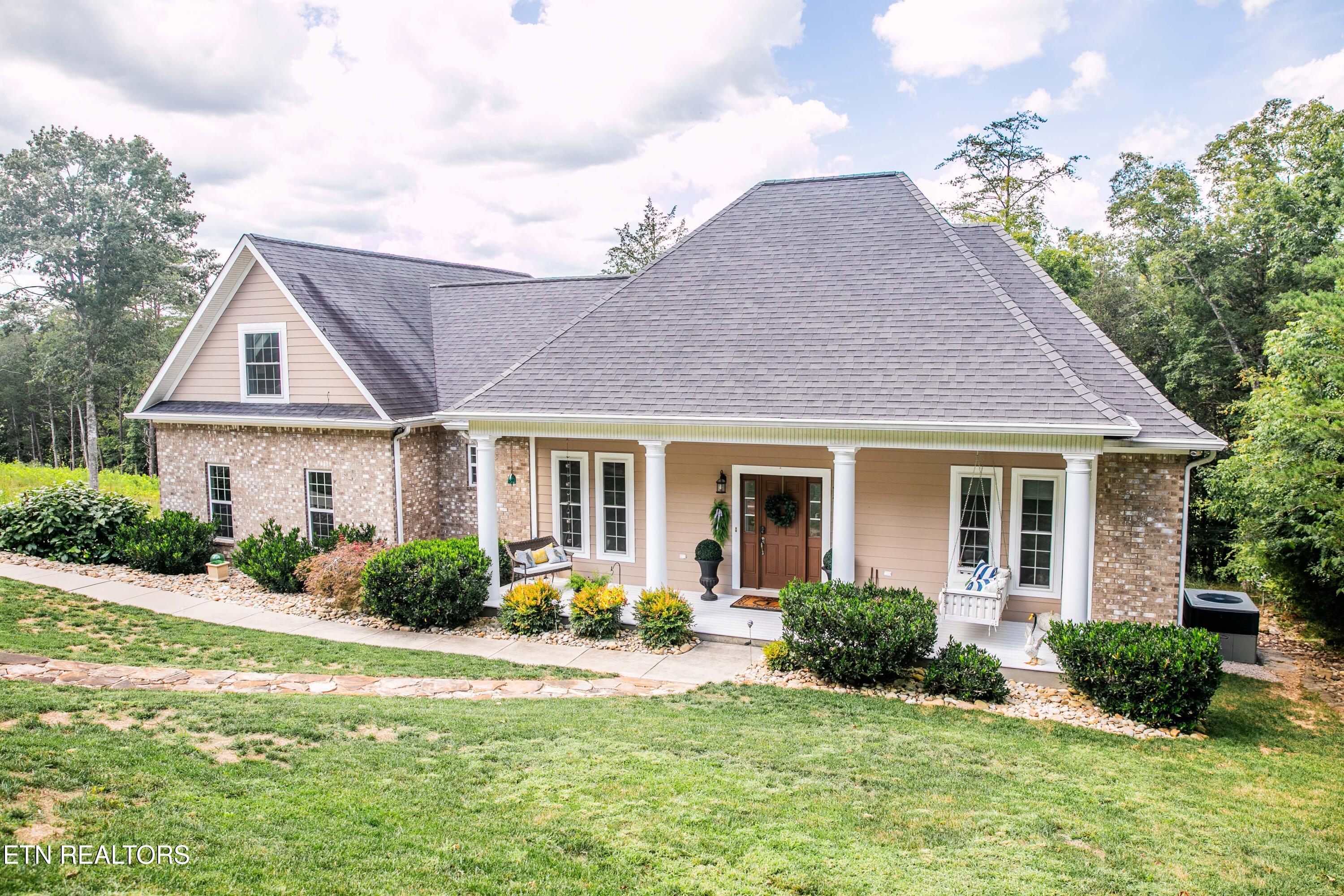 339 Eagles Ridge Tazewell, TN 37879 - Photo 3 of 23 Exterior2