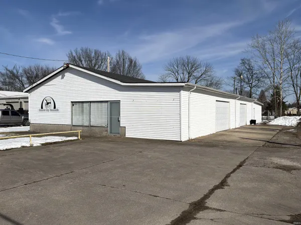 $225,000 | 12351 North Green River Road, Evansville, IN 47725