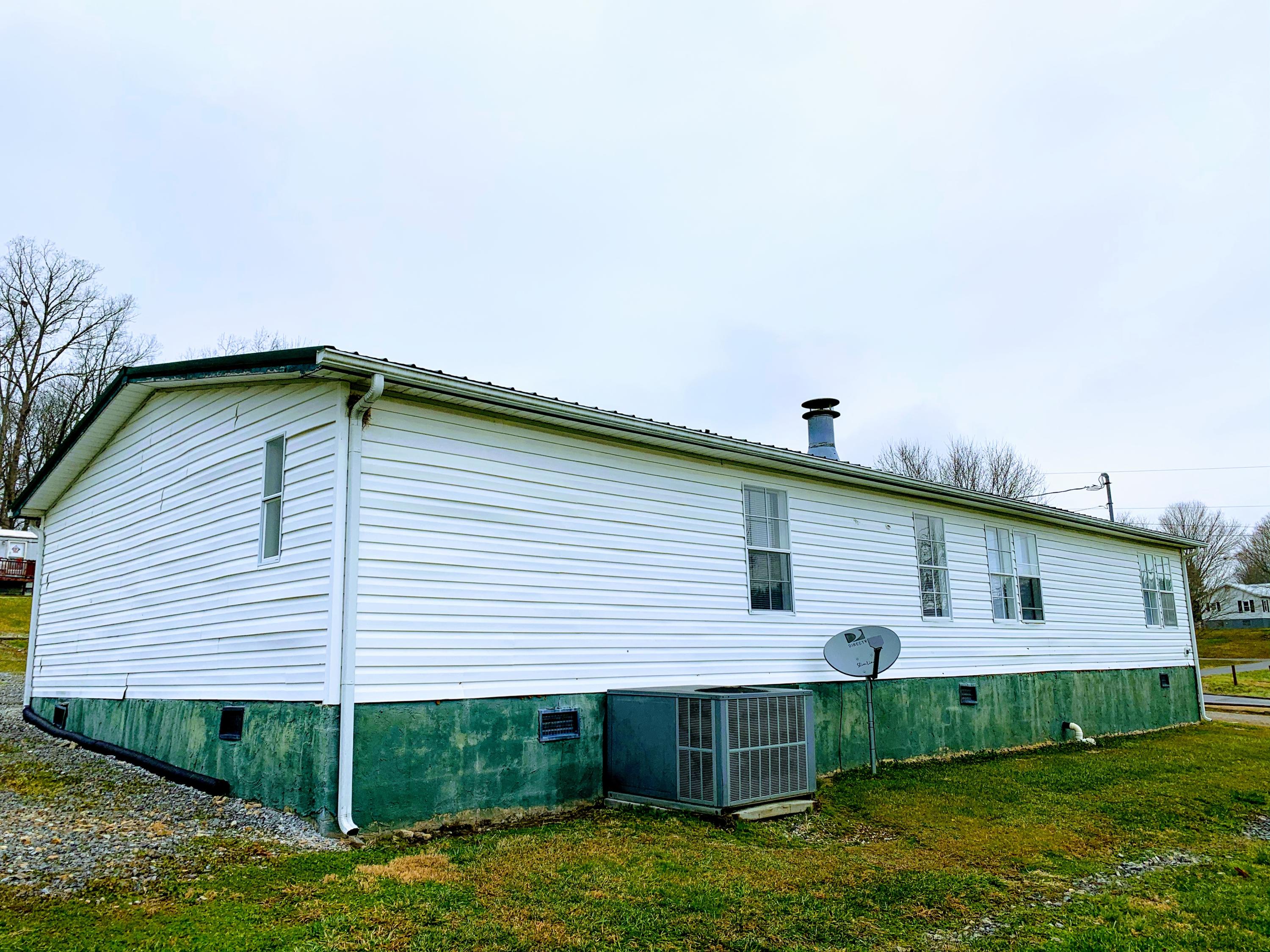 260 Quillen Shell Road Greeneville, TN 37745 - Photo 4 of 32 Back corner