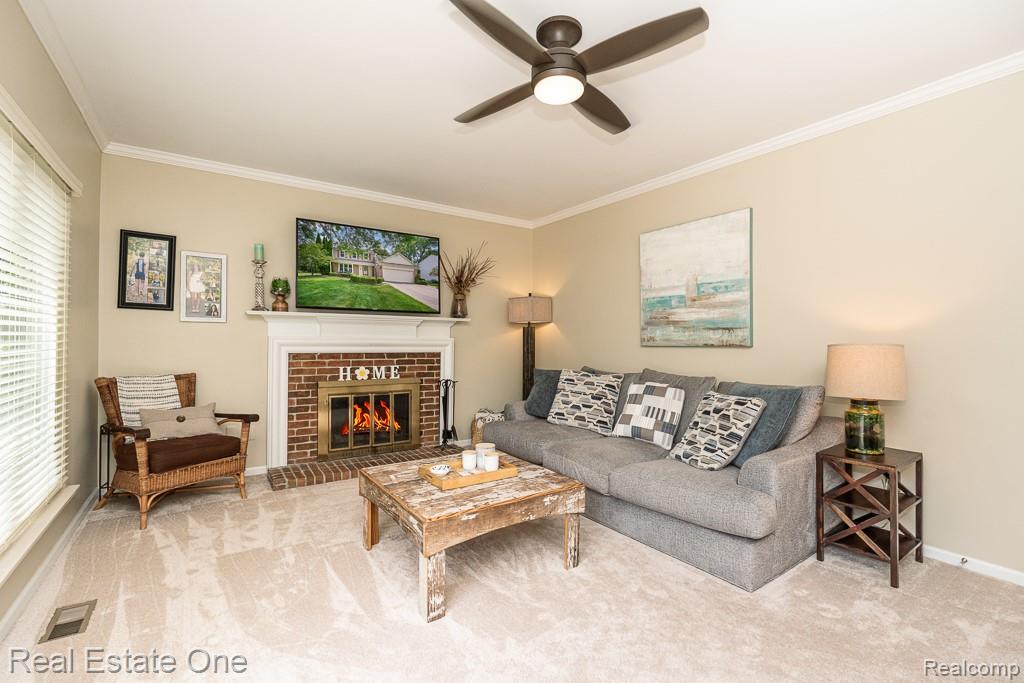 606 Whitney Drive Rochester, MI 48307 - Photo 16 of 42 606 Whitney_MLS-016.jpg