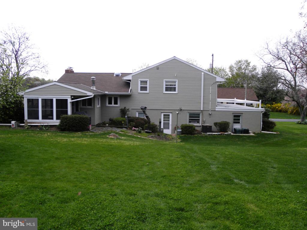 927 Pine Hill Road Lititz, PA 17543 - Photo 2 of 19