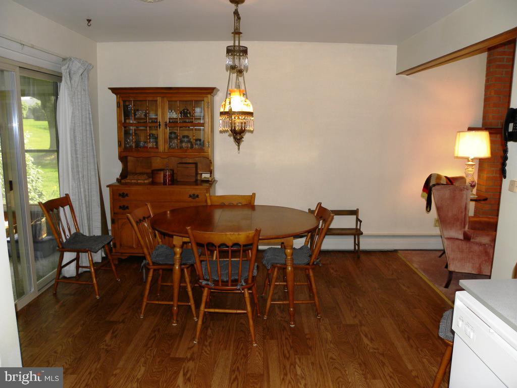 927 Pine Hill Road Lititz, PA 17543 - Photo 7 of 19