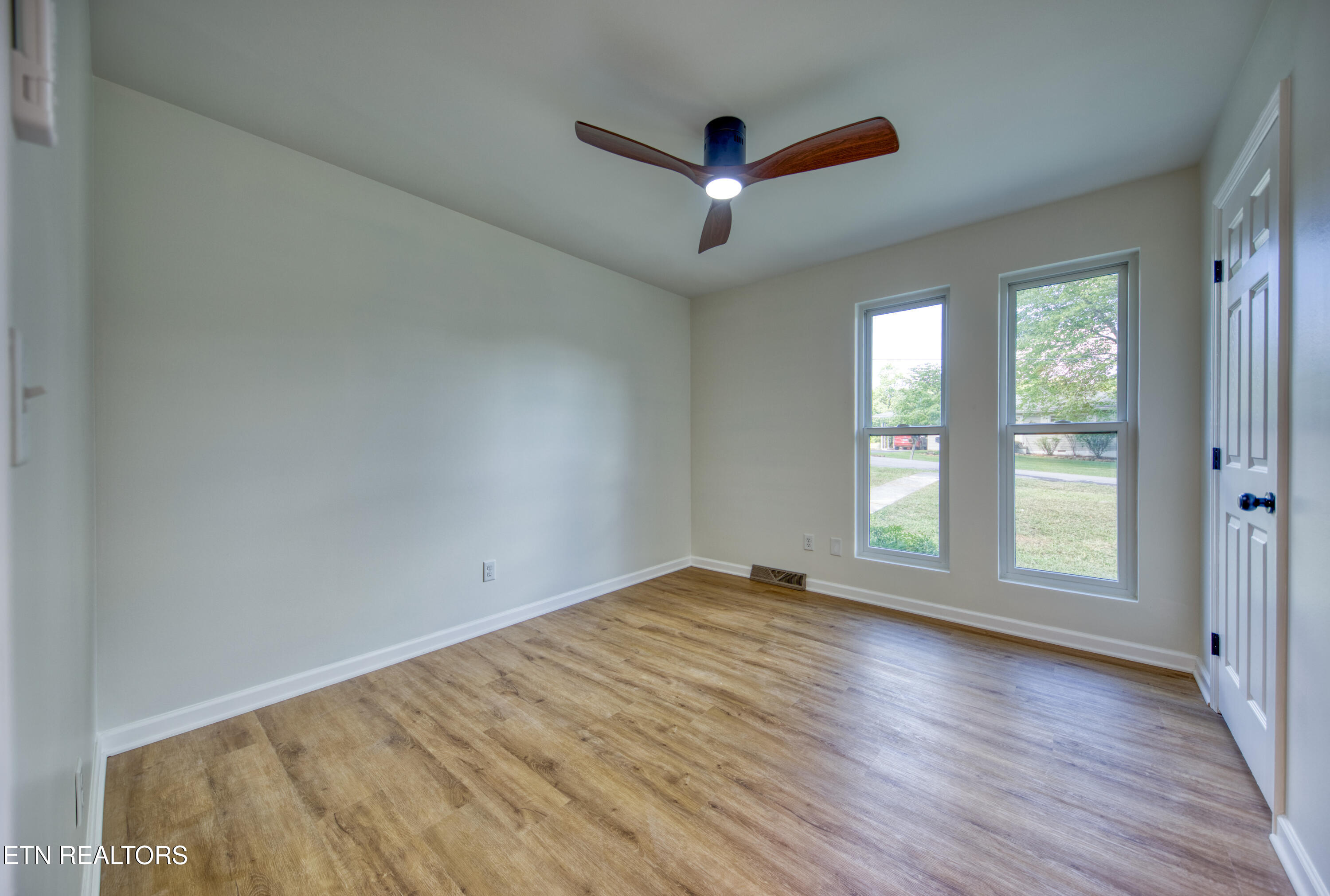 276 Sherwood Road Powell, TN 37849 - Photo 16 of 24 0H3A0255_116