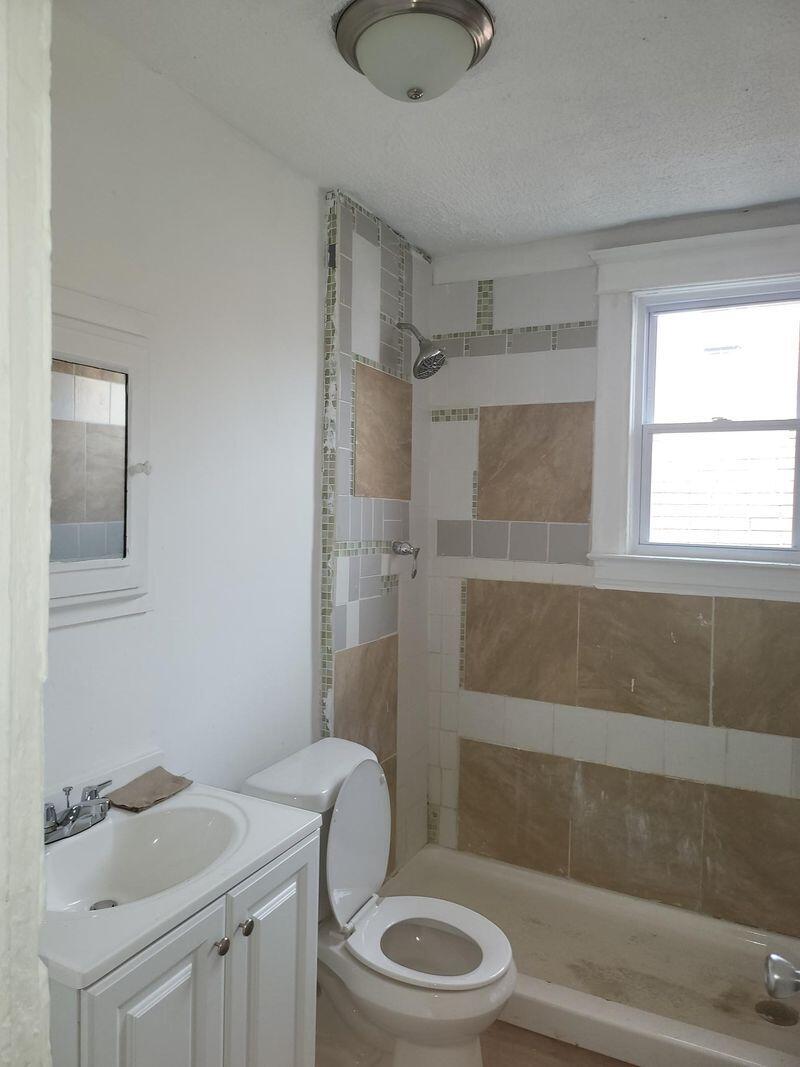 6307 Woodrow Street Detroit, MI 48210 - Photo 7 of 12 upper 7