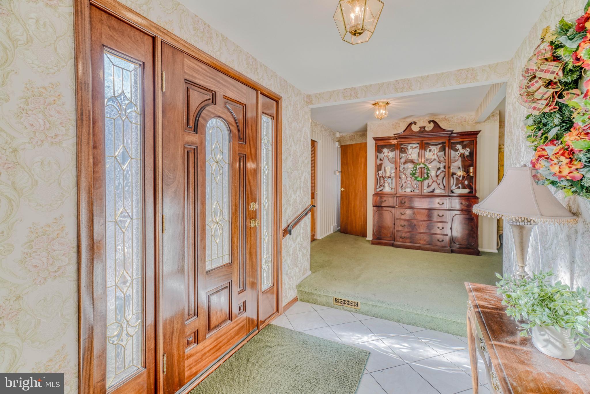 1137 Layton Road Philadelphia, PA 19115 - Photo 8 of 48