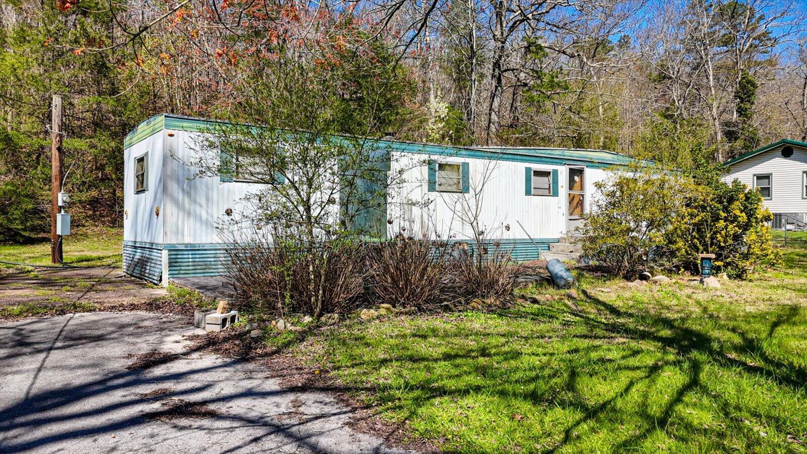 10725 Dallas Hollow Road Soddy Daisy, TN 37379 - Photo 2 of 13 02-10725 Dallas Hollow Rd-2