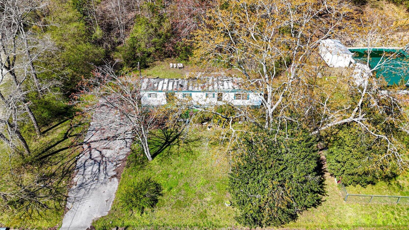 10725 Dallas Hollow Road Soddy Daisy, TN 37379 - Photo 5 of 13 05-10725 Dallas Hollow Rd-5