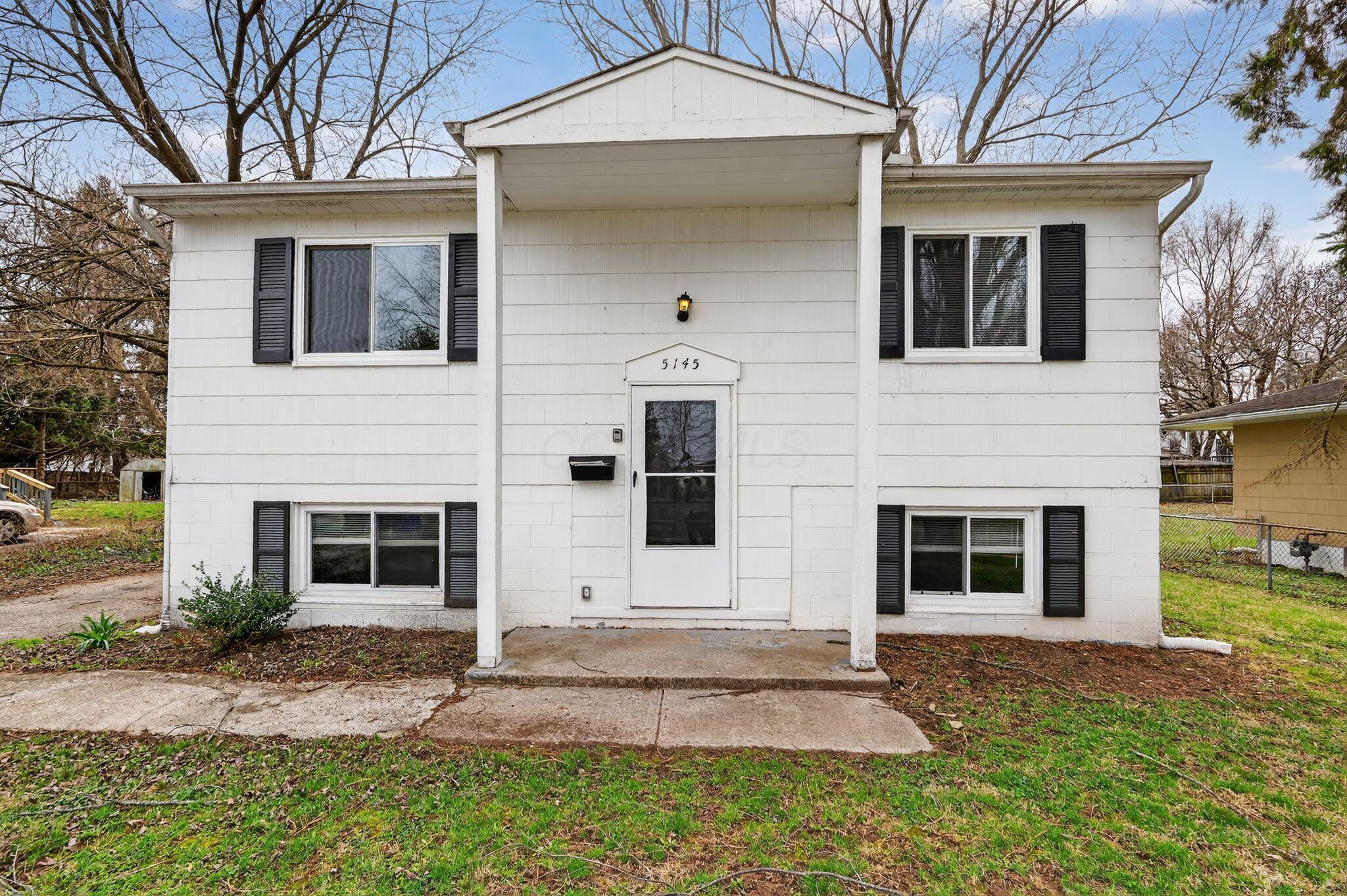 5145 Rutledge Drive South Columbus, OH 43232 - Photo 1 of 30 03_5145_Rutledge_Dr_S_Columbus_OH_43232-