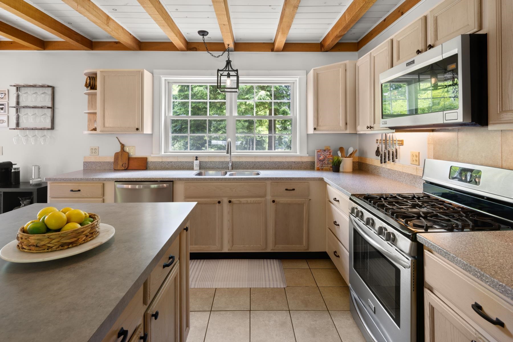 1242 Cady's Falls Road Morristown, VT 05661 - Photo 5 of 31
