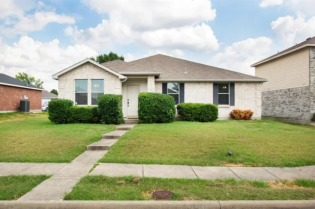 $289,900 | 1693 Westbury Drive, Rockwall, TX 75032