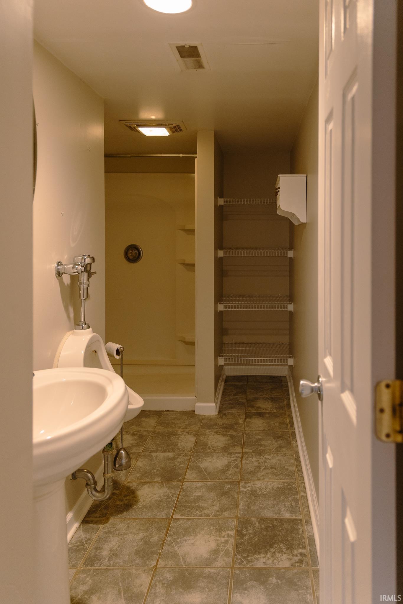 911 West Winding Way Bloomington, IN 47404 - Photo 19 of 29