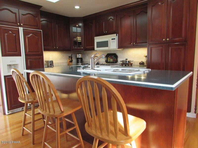 334 Maple Ridge Drive Hawley, PA 18428 - Photo 22 of 72 23 Kitchen Island