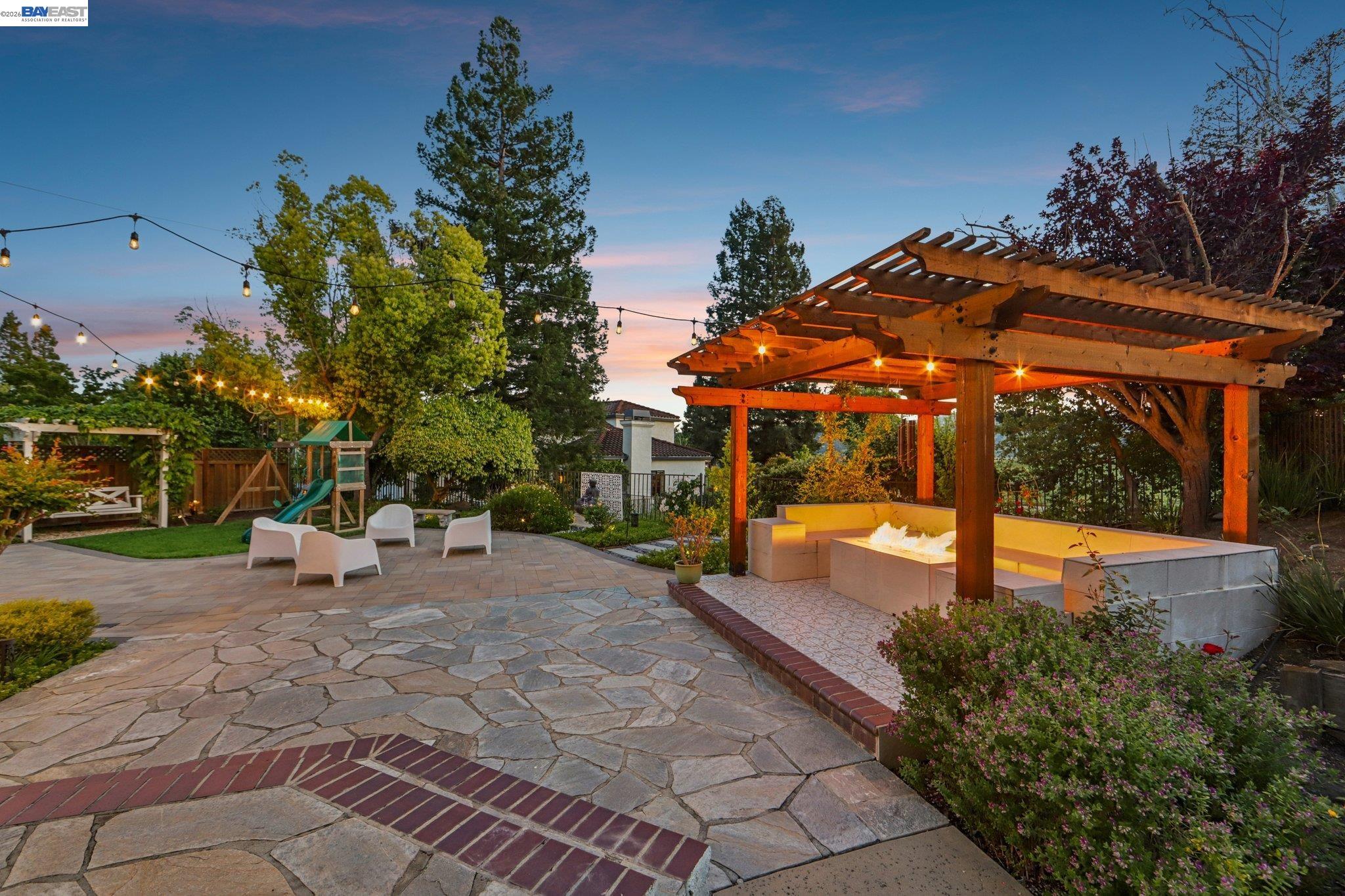 1095 Canyon Hills Road San Ramon, CA 94582 - Photo 38 of 57