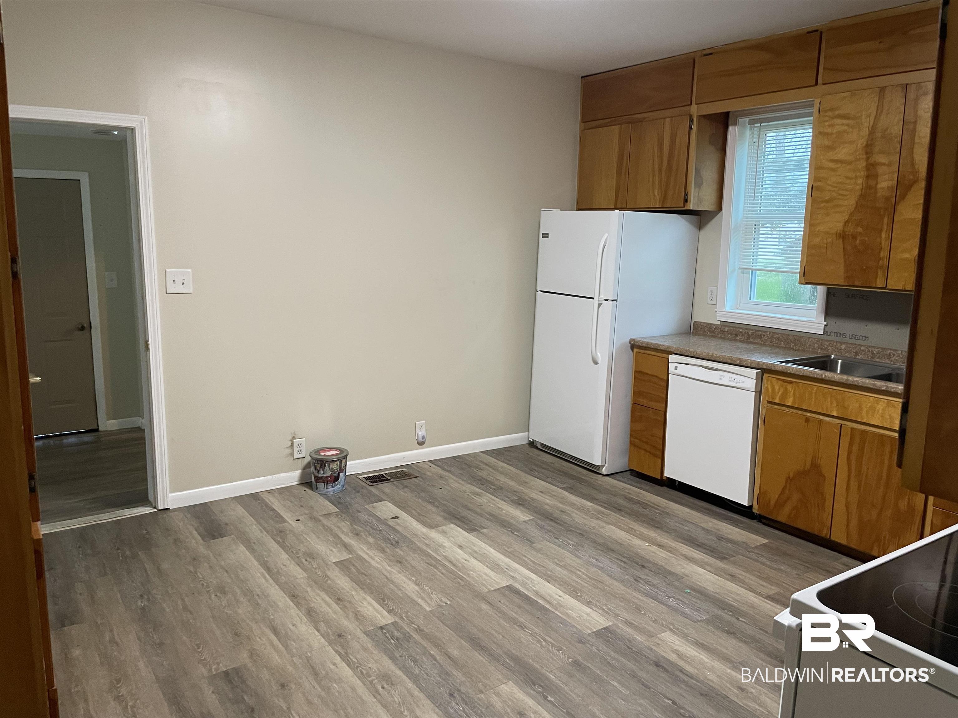 27518 Krehling Road Elberta, AL 36530 - Photo 5 of 7 Kitchen