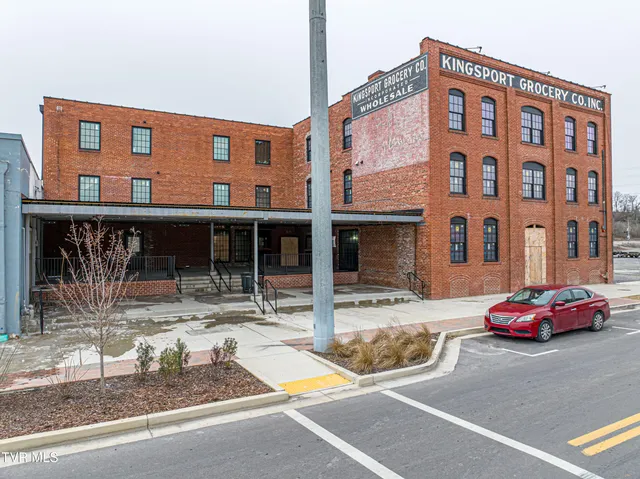 $2,775 | 453 East Main Street, Unit 500, Kingsport, TN 37660
