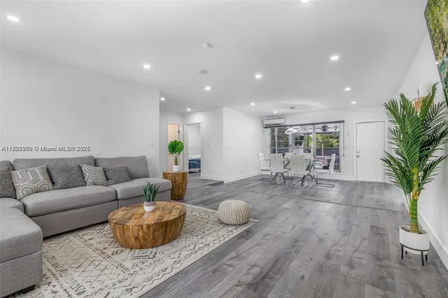 $590,000 | 2718 Adams Street, Hollywood, FL 33020