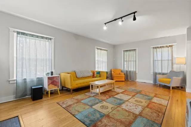 $380,000 | 5420 Tracy Avenue, Kansas City, MO 64110