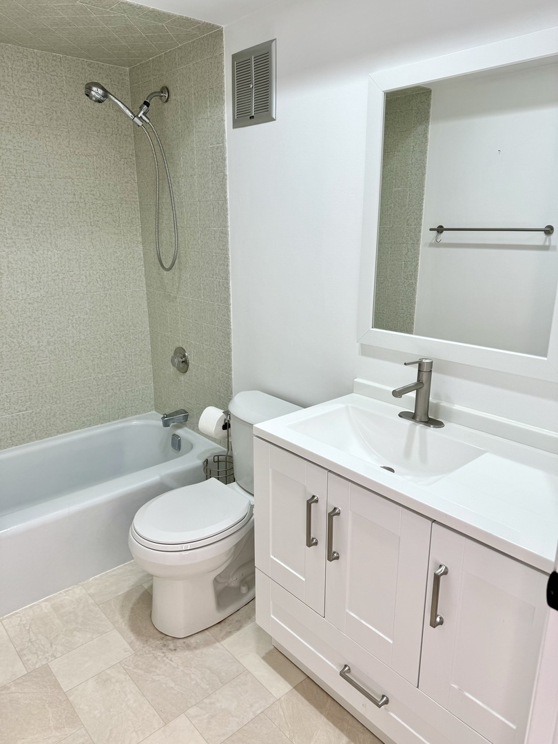 9105 South Roberts Road, Unit 2B Hickory Hills, IL 60457 - Photo 12 of 23 Gallery Image 12