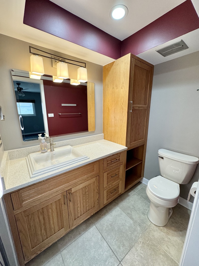 9105 South Roberts Road, Unit 2B Hickory Hills, IL 60457 - Photo 18 of 23 Gallery Image 18