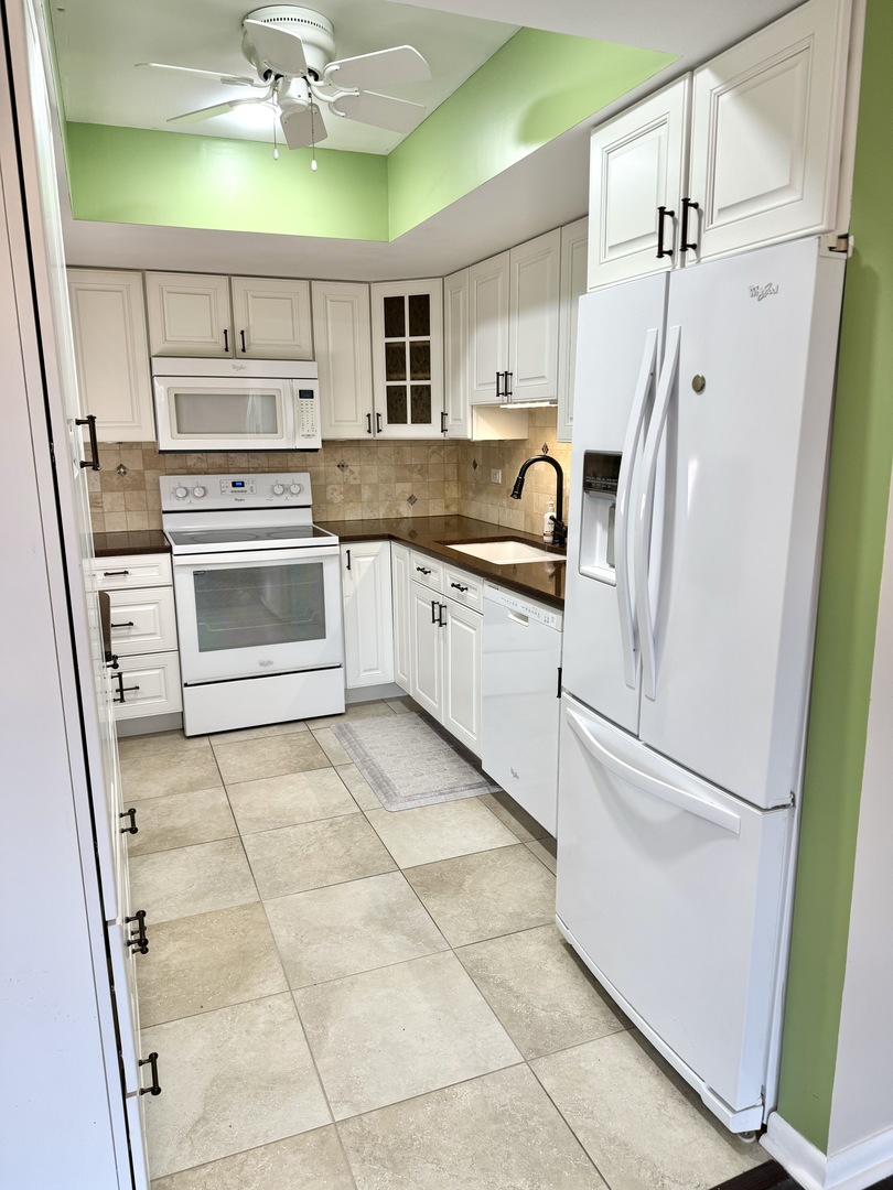 9105 South Roberts Road, Unit 2B Hickory Hills, IL 60457 - Photo 8 of 23 Gallery Image 8