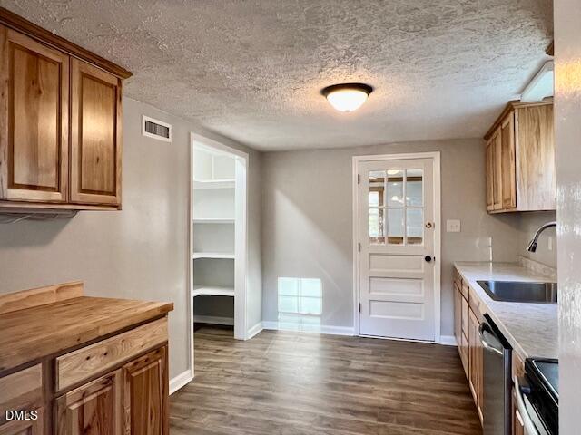 9590 Amis Chapel Road Oxford, NC 27565 - Photo 7 of 31 FRESHLY PAINTED