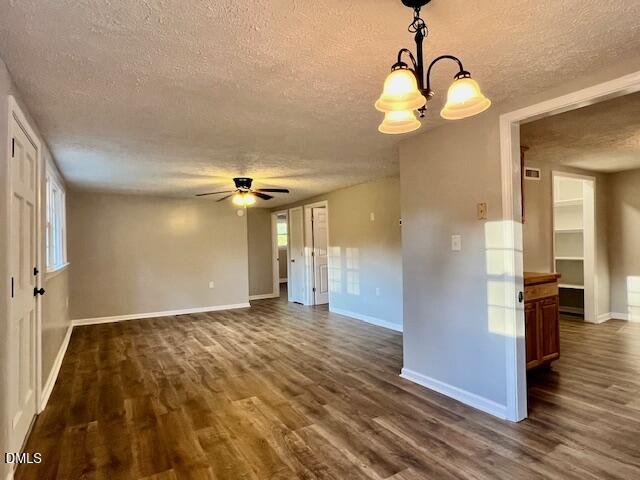 9590 Amis Chapel Road Oxford, NC 27565 - Photo 10 of 31 OPEN DINING/FAMILY AREA