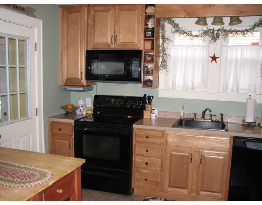76 Osborne Terrace Springfield, MA 01104 - Photo 2 of 15 Gallery Image 2