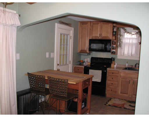 76 Osborne Terrace Springfield, MA 01104 - Photo 4 of 15 Gallery Image 4