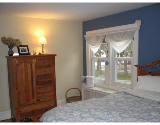 76 Osborne Terrace Springfield, MA 01104 - Photo 10 of 15 Gallery Image 10