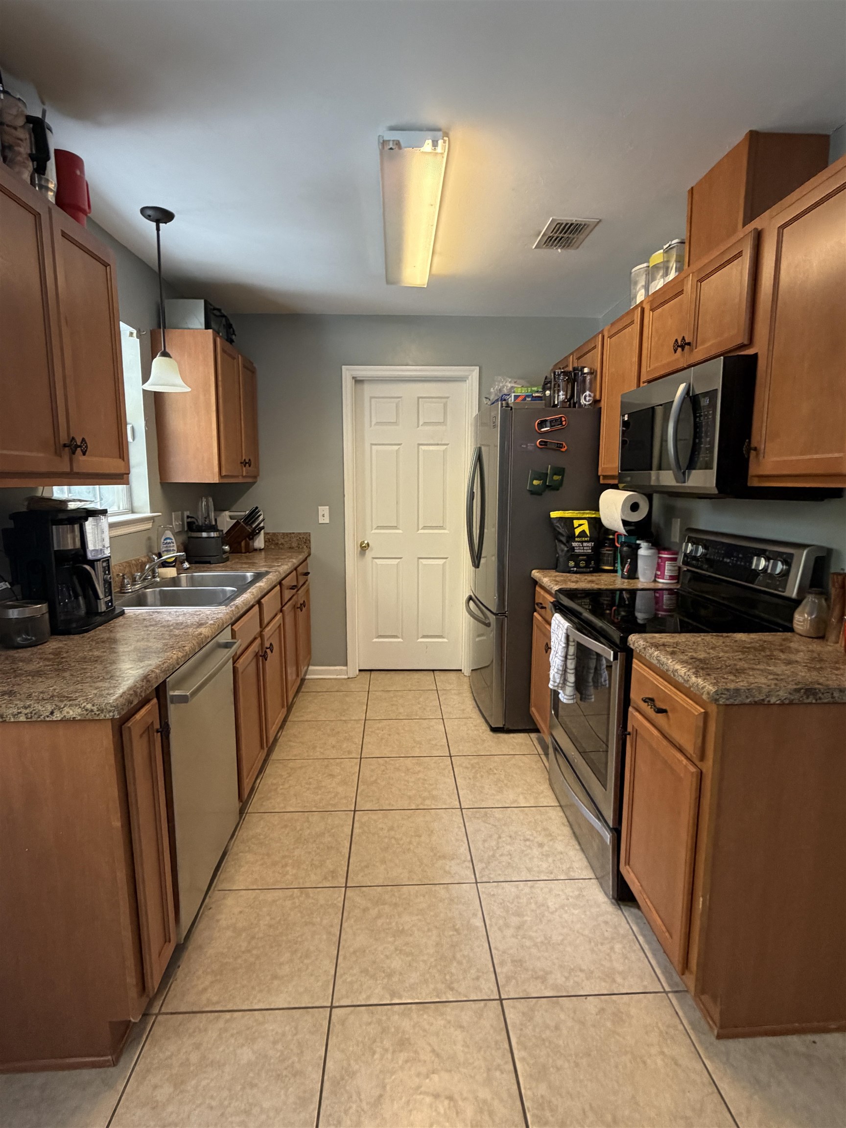 933 Splendor Road Tallahassee, FL 32301 - Photo 2 of 16