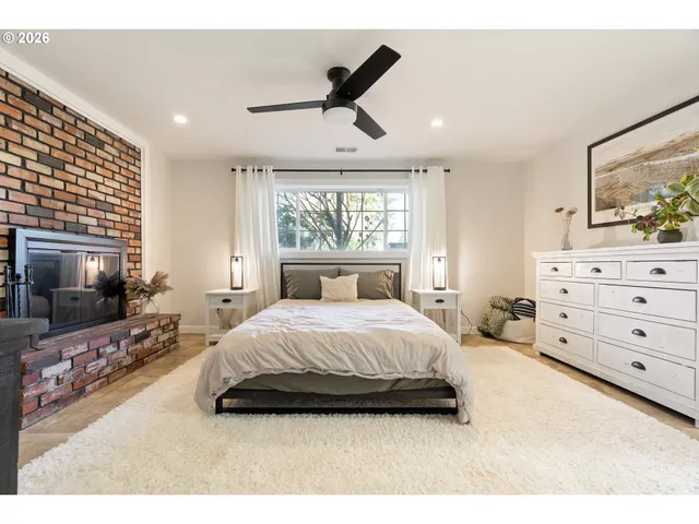 $575,000 | 1527 Northeast La Mesa Place, Gresham, OR 97030