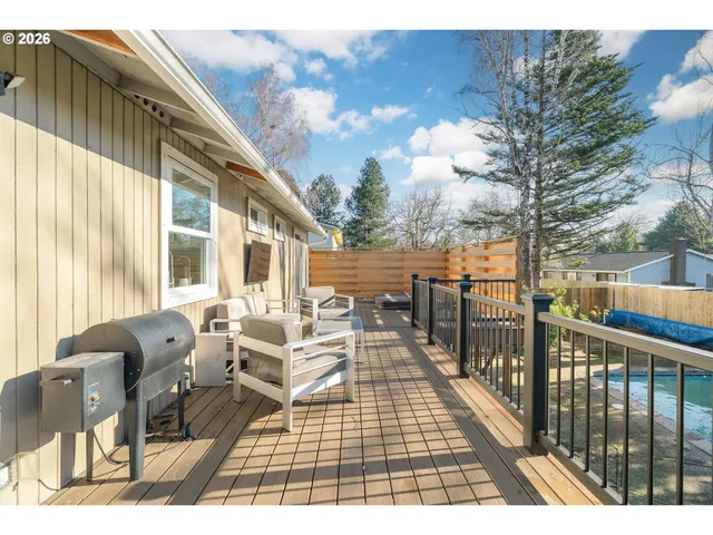 $575,000 | 1527 Northeast La Mesa Place, Gresham, OR 97030