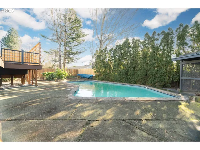 $575,000 | 1527 Northeast La Mesa Place, Gresham, OR 97030