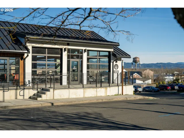 $575,000 | 1527 Northeast La Mesa Place, Gresham, OR 97030