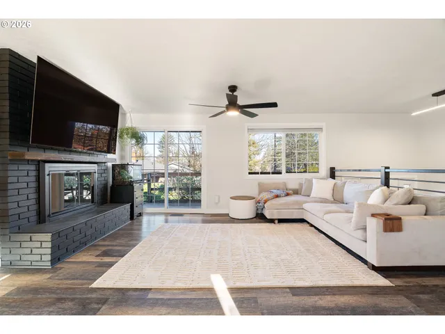 $575,000 | 1527 Northeast La Mesa Place, Gresham, OR 97030