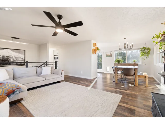 $575,000 | 1527 Northeast La Mesa Place, Gresham, OR 97030