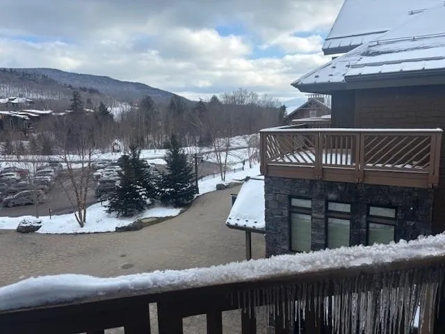 $779,000 | 7412 Mountain Road, Unit 327, Stowe, VT 05672