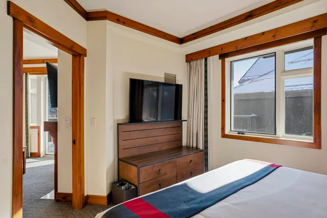 $779,000 | 7412 Mountain Road, Unit 327, Stowe, VT 05672