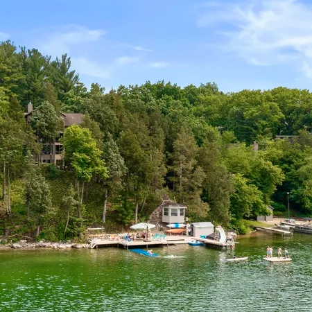 $2,600,000 | W4996 Robinson Drive, Elkhorn, WI 53121