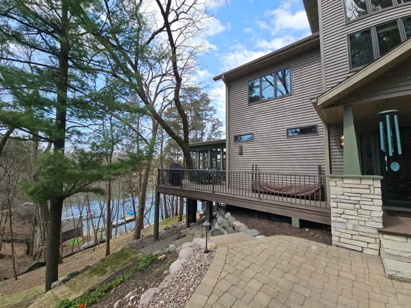 $2,600,000 | W4996 Robinson Drive, Elkhorn, WI 53121