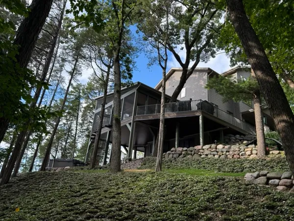 $2,600,000 | W4996 Robinson Drive, Elkhorn, WI 53121
