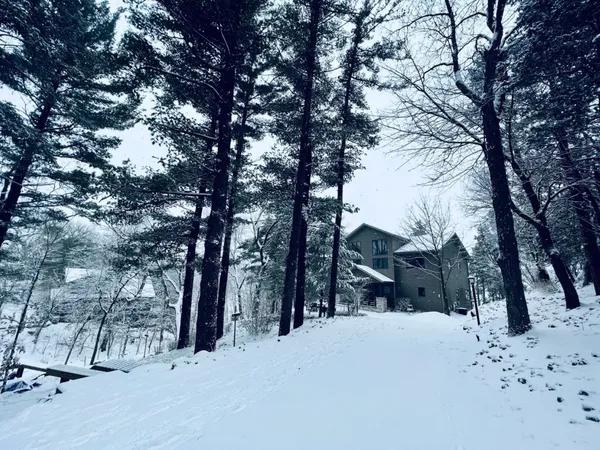 $2,600,000 | W4996 Robinson Drive, Elkhorn, WI 53121