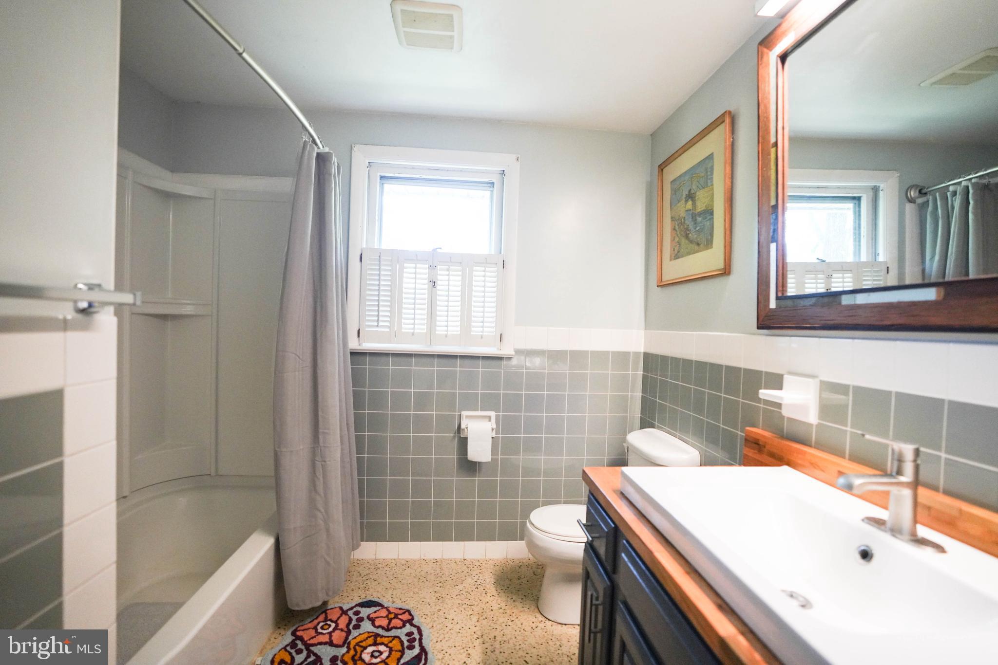 105 Mayfield Drive Lititz, PA 17543 - Photo 12 of 32 Bathroom 1