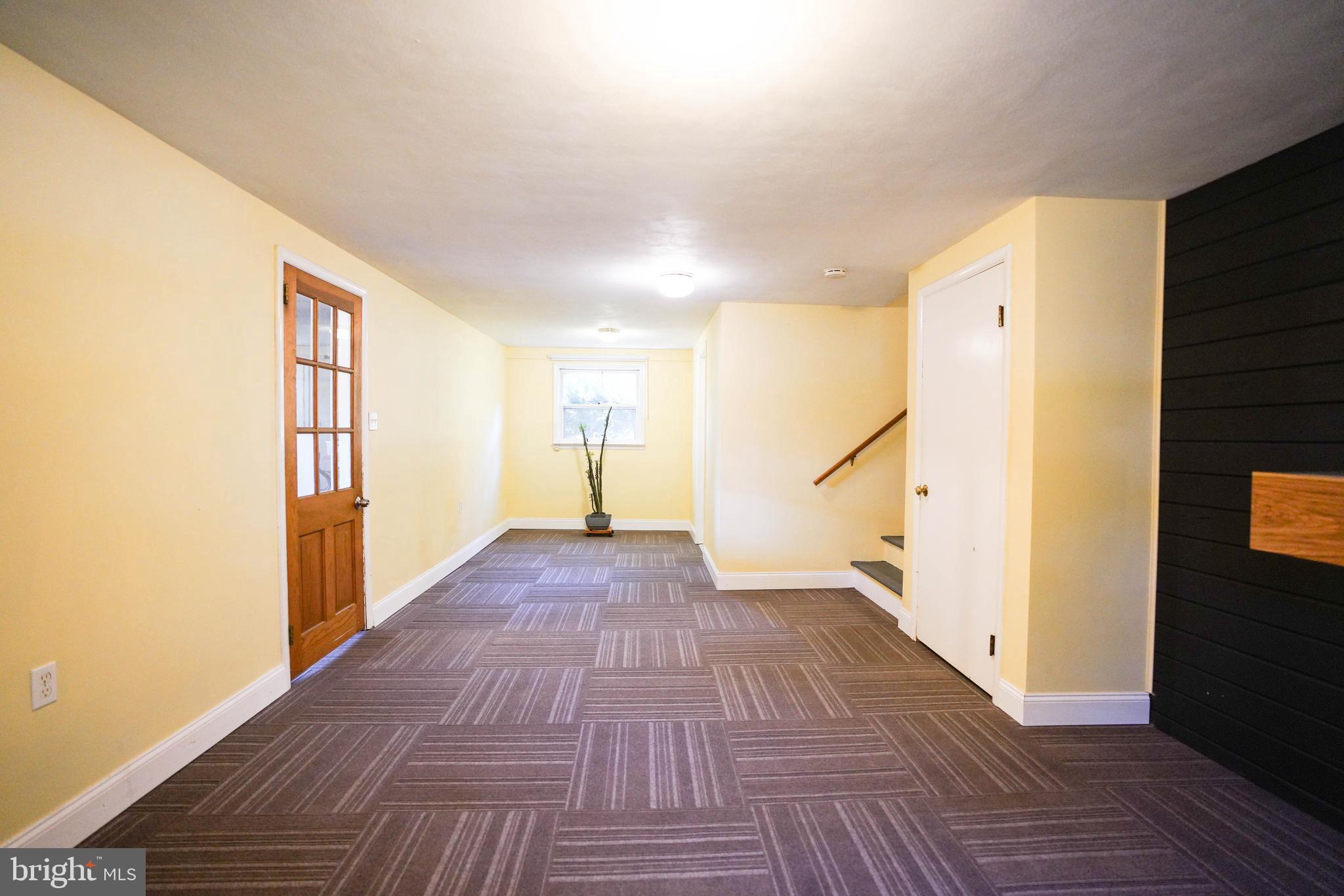105 Mayfield Drive Lititz, PA 17543 - Photo 25 of 32 Family Room