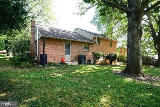 $410,000 | 105 Mayfield Drive, Lititz, PA 17543