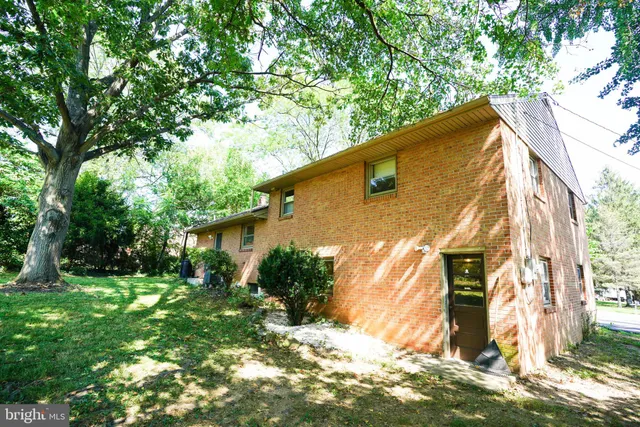 $410,000 | 105 Mayfield Drive, Lititz, PA 17543