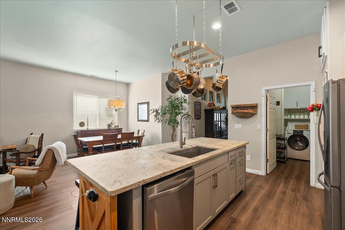 10170 Buckeye Court Reno, NV 89521 - Photo 10 of 57 10-10170 Buckeye Court Reno NV 89521 (10