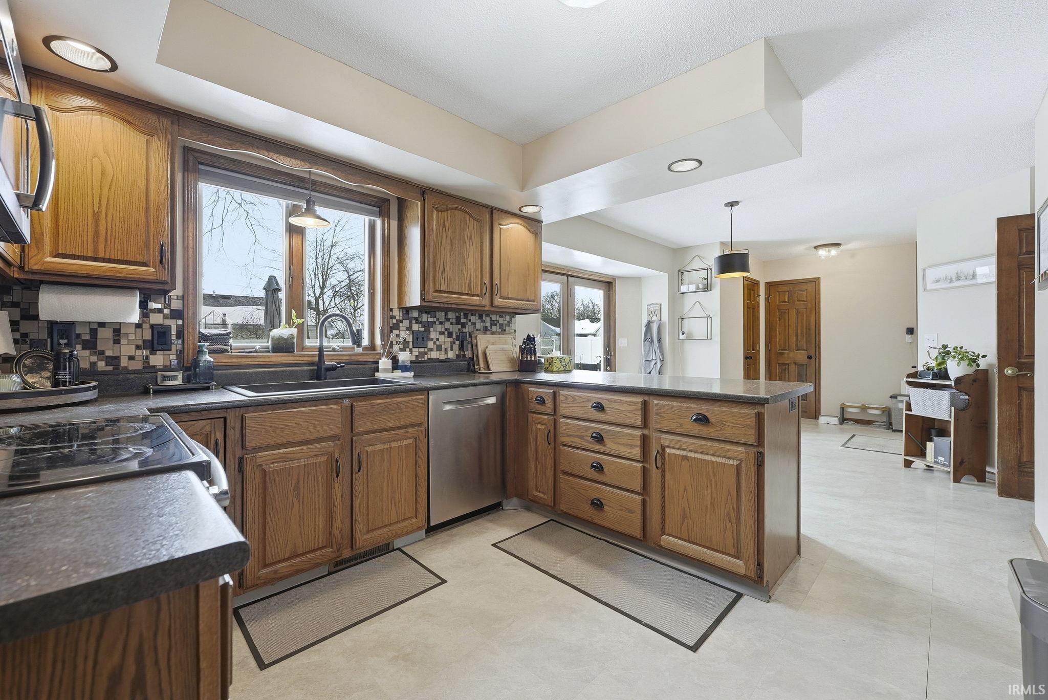 3035 Cherokee Run New Haven, IN 46774 - Photo 7 of 27