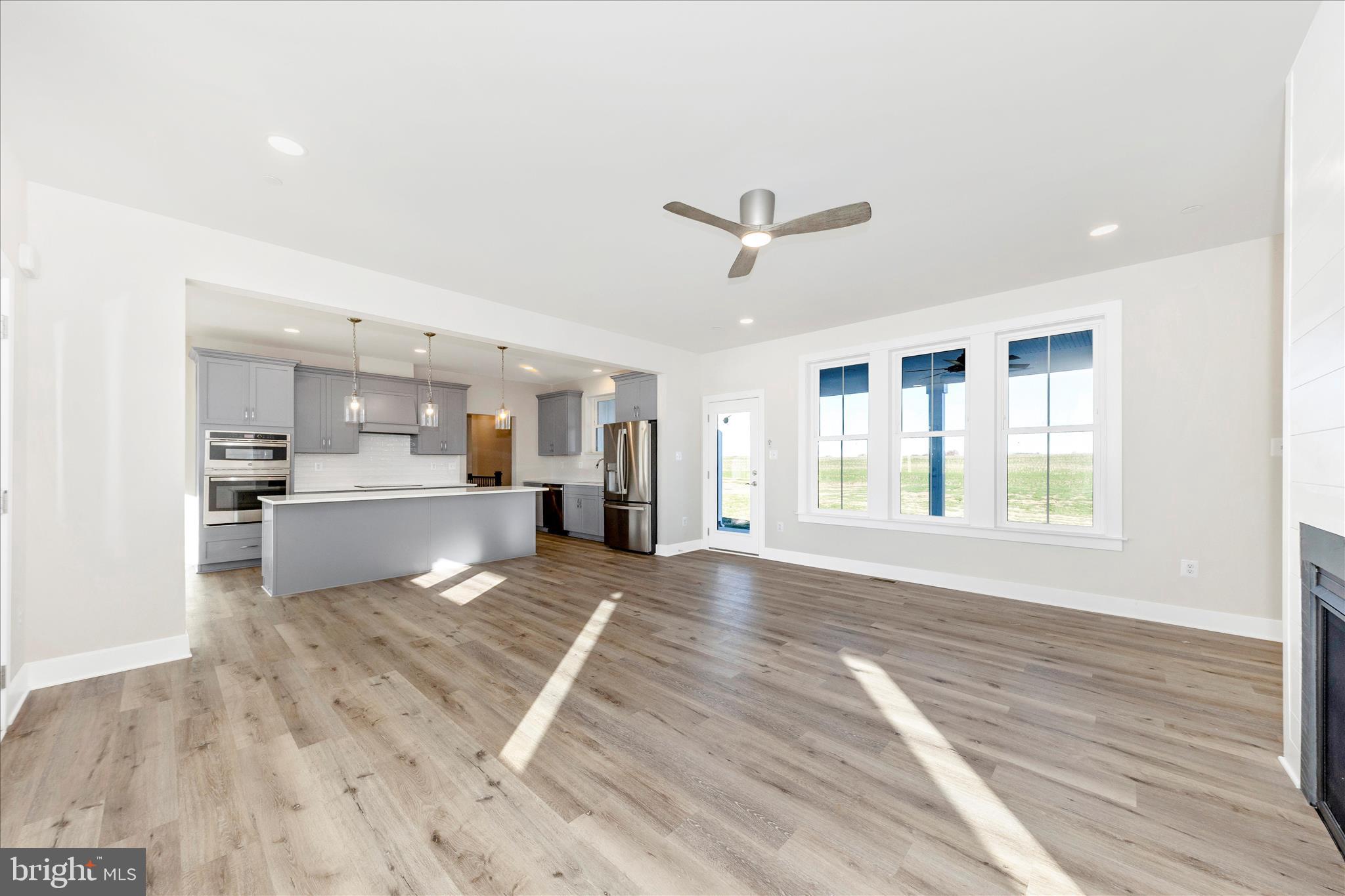 11737 Ashton Road Clear Spring, MD 21722 - Photo 13 of 60 Living Room